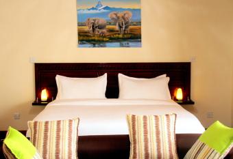 215 Karen Garden allows 18 year olds to book a room