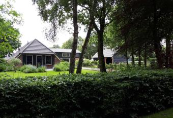 De Hammerhoeve has Balcony rooms