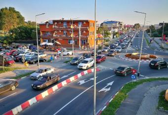 Max - Mamaia Nord allows 18 year olds to book a room