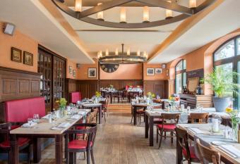 Gasthaus Luthemuhle allows 18 year olds to book a room