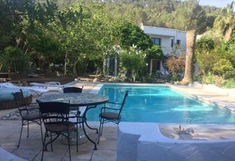 Can Iara has Balcony rooms