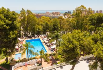 AluaSun Costa Park allows 18 year olds to book a room