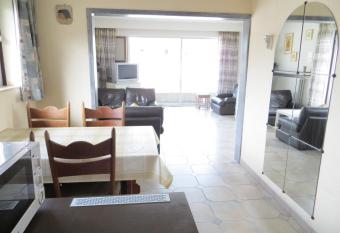 Apartment Lilyta allows 18 year olds to book a room