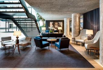 The Edwardian Manchester, A Radisson Collection Hotel has Balcony rooms