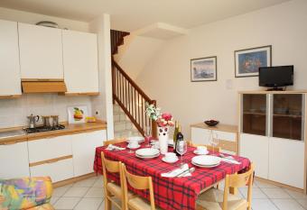 Villini Joker ai Frassini has Balcony rooms