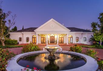 Bakenhof Winelands Lodge allows 18 year olds to book a room