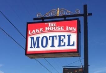 The Lake House Inn has Smoking rooms