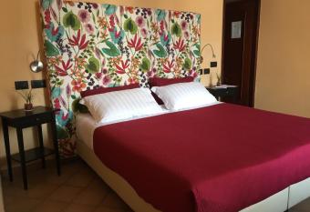 Residenza Viviani has Balcony rooms