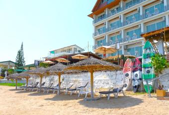 The Lord Nelson Hotel has Balcony rooms