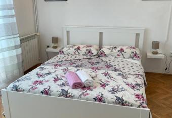 Apartments Mornar has Balcony rooms