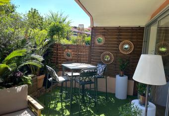 Le Bailli Saint Tropez has Balcony rooms