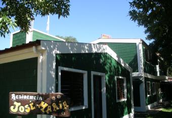 Residencia Jose Maria allows 18 year olds to book a room