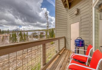 Wildernest Gore Trail Condo has Balcony rooms