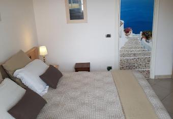 B&B Il Tramonto has Balcony rooms