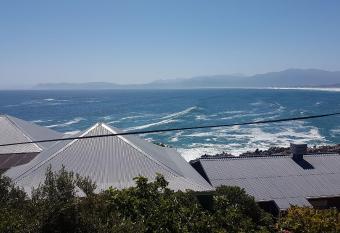 Amazing Grace B&B has Balcony rooms