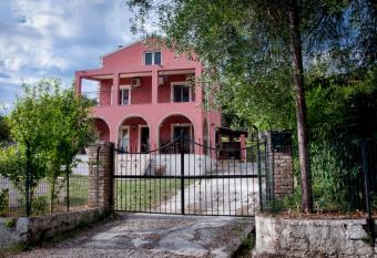 Evelina s Country House has Balcony rooms