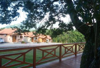 Pousada Villa Romantica allows 18 year olds to book a room