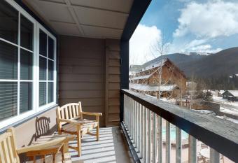 The Dakota Outpost has Balcony rooms