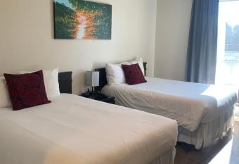 Nor Villa Hotel allows 18 year olds to book a room