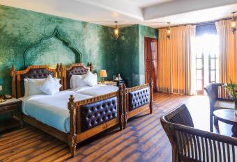 Amritara Aura Resort & Spa allows 18 year olds to book a room