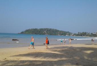 Avenra Guest allows 18 year olds to book a room