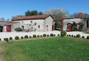 Gites De La Bruni  re has Balcony rooms