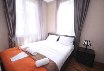 Hotel Piano has Balcony rooms