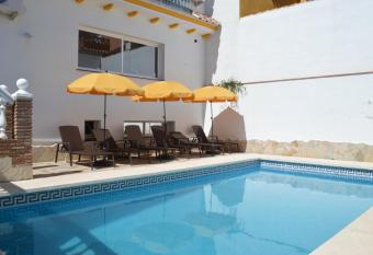 B&B Casa AriGiLi allows 18 year olds to book a room