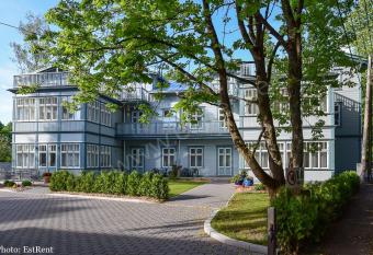 Austri Villa allows 18 year olds to book a room