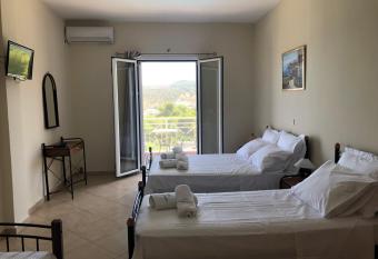 Villa Alexandra has Balcony rooms