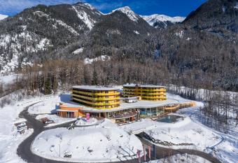 Vivea Gesundheitshotel Umhausen im Otztal has Balcony rooms