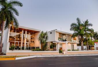 Nonna Mia has Balcony rooms