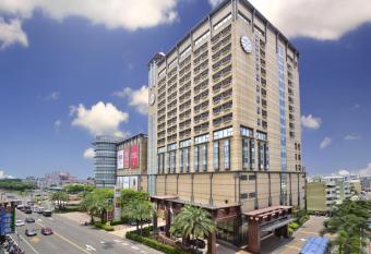 Nice Prince Hotel has Balcony rooms