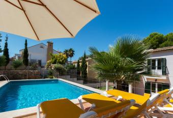 4 bedrooms villa at Pollensa 100 m away from the beach with sea view private pool and enclosed garden has Balcony rooms