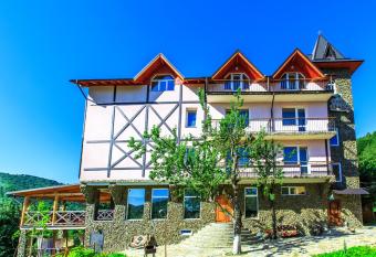 Gutsulska rodzynka has Balcony rooms