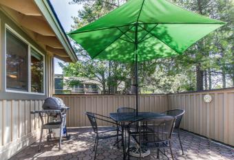 Quelah Condo 4 | Discover Sunriver has Balcony rooms