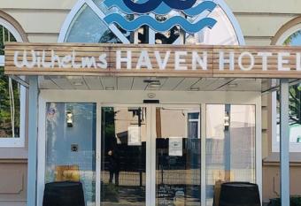 Wilhelms HAVEN HOTEL allows 18 year olds to book a room