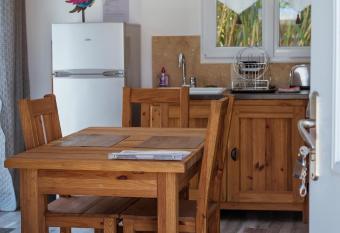 Mas Albert Espelly has Balcony rooms