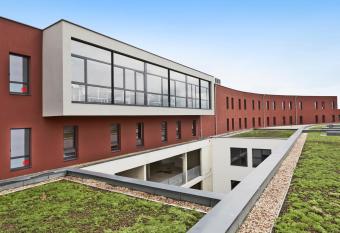 Tulip Inn Thionville Residences allows 18 year olds to book a room