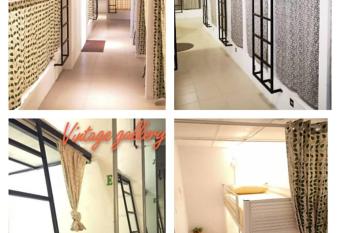 Sunset Homestay - Backpacker Hostel allows 18 year olds to book a room