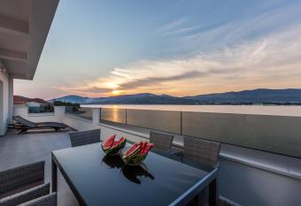 Luxury Villa ARIA, Apartment has Smoking rooms