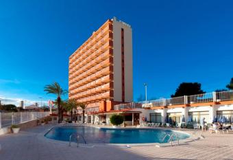 Hotel Cabana allows 18 year olds to book a room