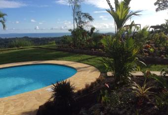 Vista Villas allows 18 year olds to book a room