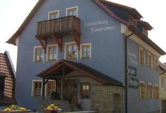 Schuler-Petschler has Balcony rooms