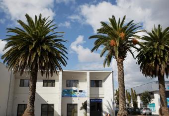 Three Palms Lodge has Balcony rooms