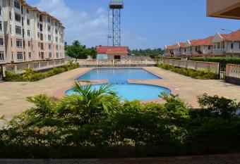 Azanza Mtwapa Holiday Home has Balcony rooms