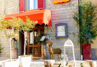 Albergo Ristorante Gallo has Balcony rooms