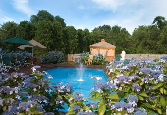 Brewster by the Sea Inn allows 18 year olds to book a room