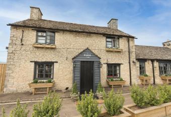 Duke Of Marlborough allows 18 year olds to book a room