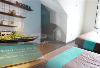 Nangoku Lodge Booya allows 18 year olds to book a room